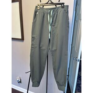 Figs pants green size M